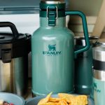 فلاسک استنلی مدل Growler ظرفیت 2 لیتر